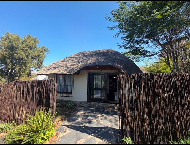 1 BEDROOM PROPERTY TO RENT IN HENNOPS RIVER